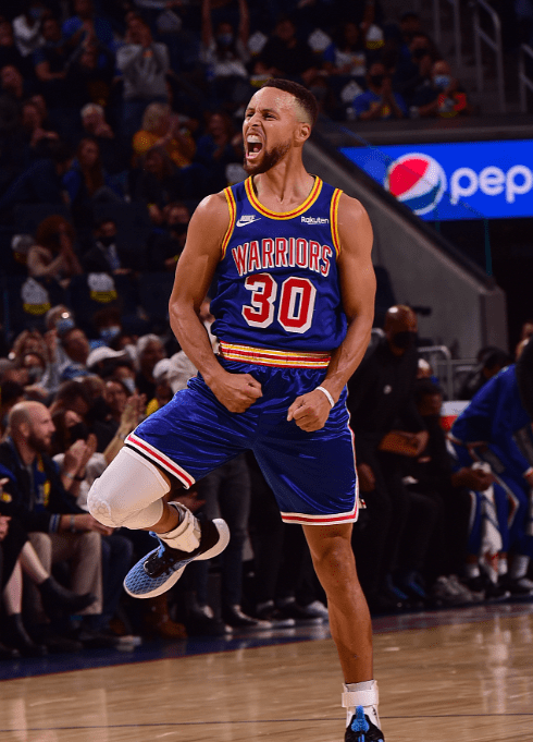 电讯报：切尔西为帕尔默定制特殊战靴，保护受伤脚趾助其康复（电讯报：切尔西为帕尔默打造专属护趾战靴，助其脚趾伤势康复）