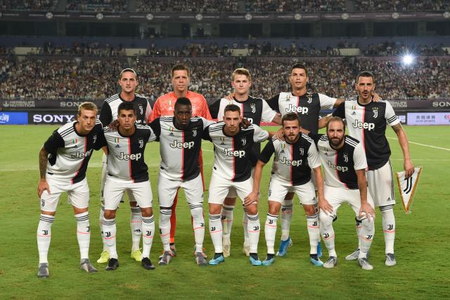 再遭失利，内马尔不满自己被换下并直接返回更衣室（再度失利，内马尔不满被换下径直返回更衣室）