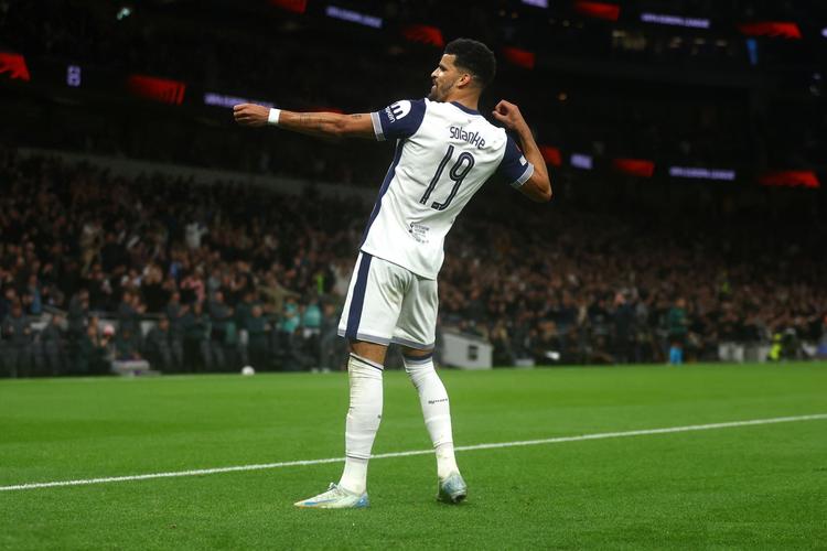 博尔哈：哈兰德是目前足坛最佳中锋；历史最佳中锋是德罗巴（博尔哈：当今最强中锋是哈兰德，历史最佳当属德罗巴）