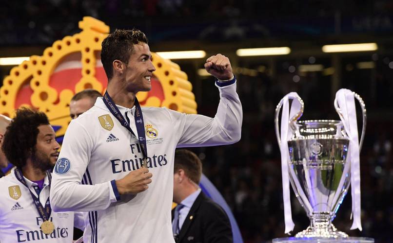 自加盟勇士以来，巴特勒助攻上双的比赛球队5场全胜（加盟勇士后，巴特勒助攻上双时球队5战全胜）