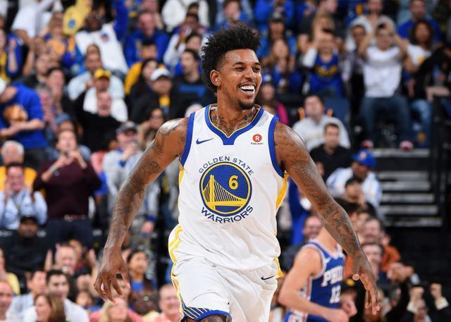 吴少聪女友晒足协杯冠军奖牌：男朋友带的苏州特产（吴少聪女友晒足协杯冠军奖牌：笑称男友带回的苏州特产）