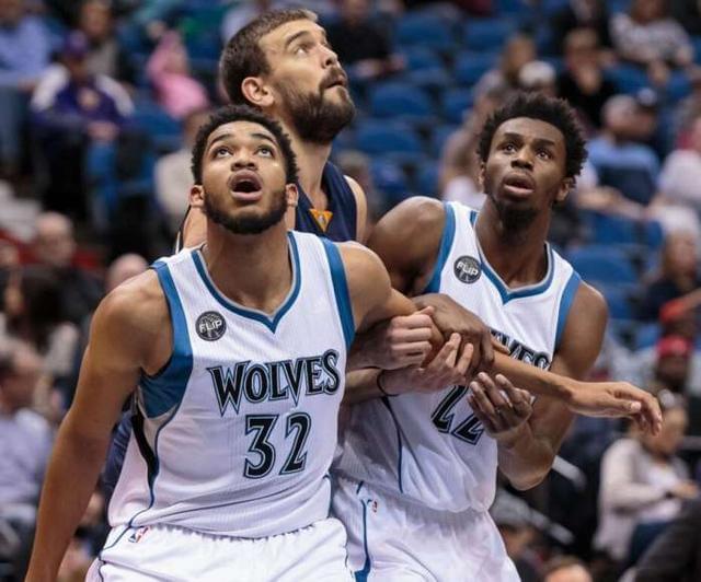 舍甫琴科：AC米兰本赛季有能力问鼎意甲，莱奥还有提升空间（舍甫琴科：AC米兰具备本季夺冠实力，莱奥仍有进步空间）