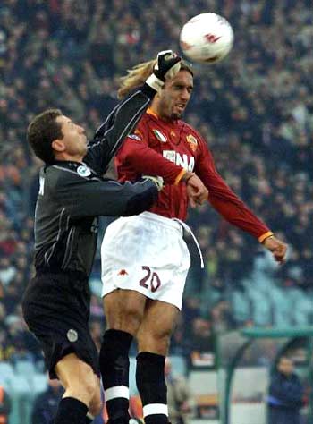 德甲进球榜：拜仁44球领跑！药厂、法兰克福并列第2！（德甲进球榜：拜仁轰44球登顶，勒沃库森与法兰克福并列次席）