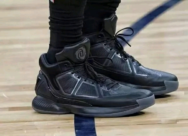 维罗纳主帅：比塞克黄牌？规则很难判断，但那是明显进球机会（维罗纳主帅谈比塞克黄牌：判罚难界定，但那是明显破门机会）