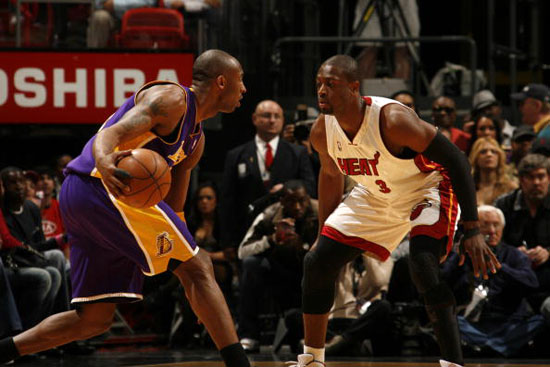 掘金核心稳健带队获胜（掘金当家稳扎稳打率队取胜）