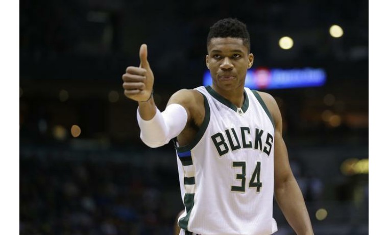 马卡：马塞洛之子恩佐-阿尔维斯首次入选欧青赛皇马U19大名单（马卡：马塞洛之子恩佐-阿尔维斯首度入围皇马U19欧青赛大名单）