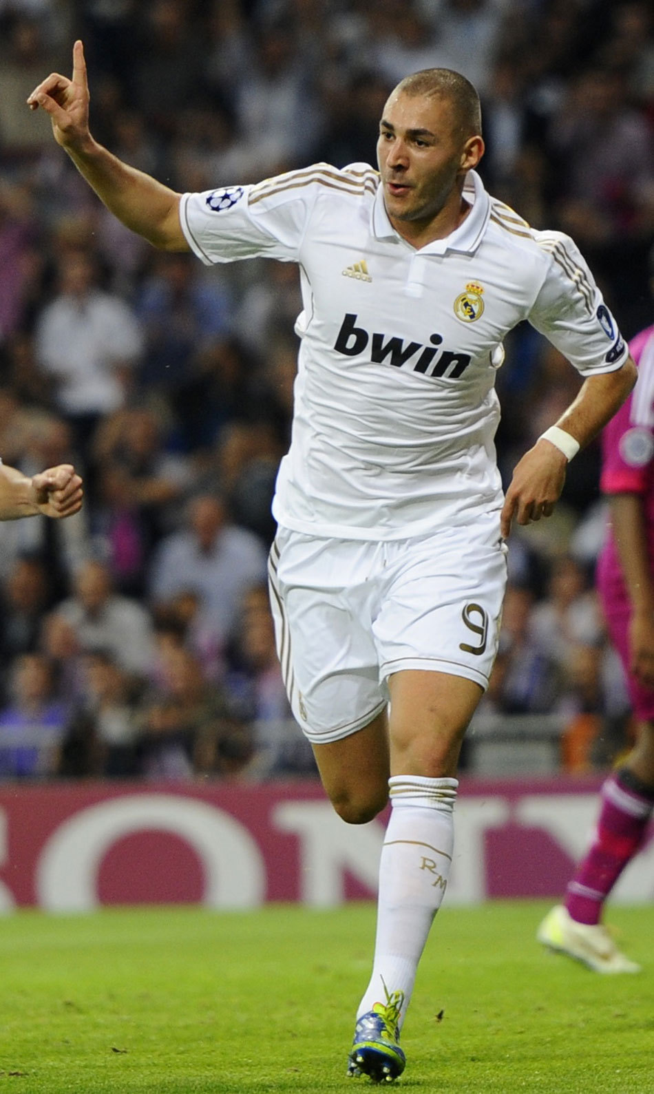 弗洛伦齐：在罗马时我们阵容很强，但对手是能拿100分的尤文（弗洛伦齐：罗马阵容不弱，却遇到能拿100分的尤文）