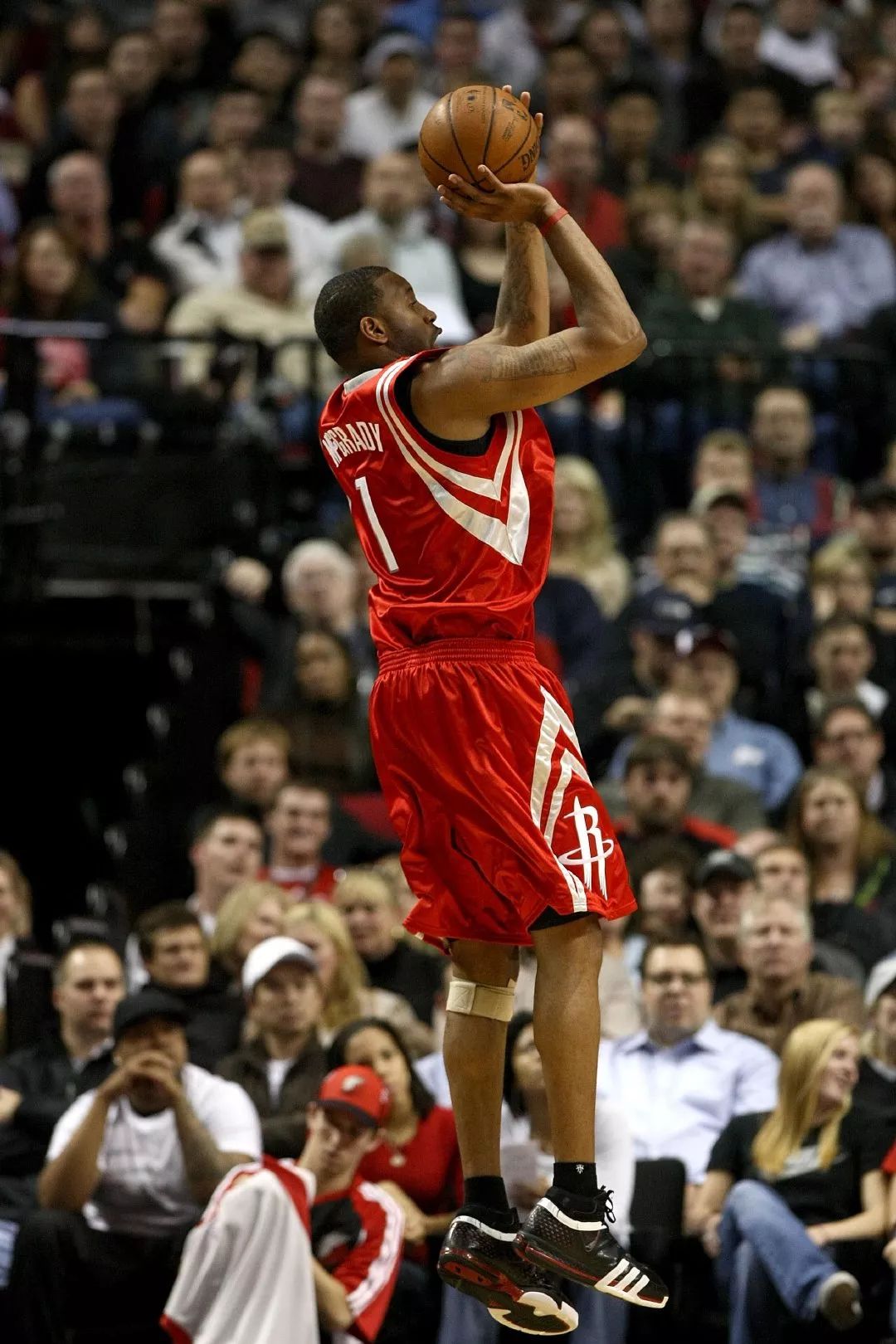 半场战报：皇马0-1赫罗纳，欧纳希建功，姆巴佩破门被吹（上半场战报：皇马0-1赫罗纳，欧纳希破门，姆巴佩进球被判无效）