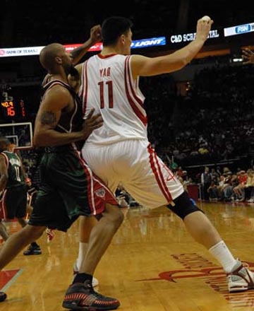 国安3-0河南平足协杯决赛最大分差，此前4场决赛曾出现3球差距（国安3-0河南追平足协杯决赛最大分差，历史上已有4场出现3球差距）