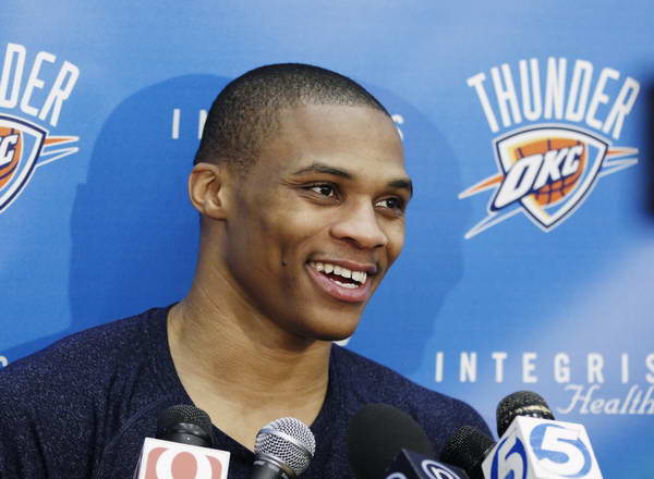 足球中超豪门再爆冷门，争冠格局突然大变（中超豪强再爆冷，冠军争夺格局骤变）